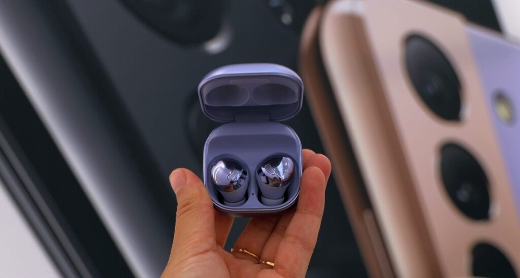 how to connect samsung earbuds